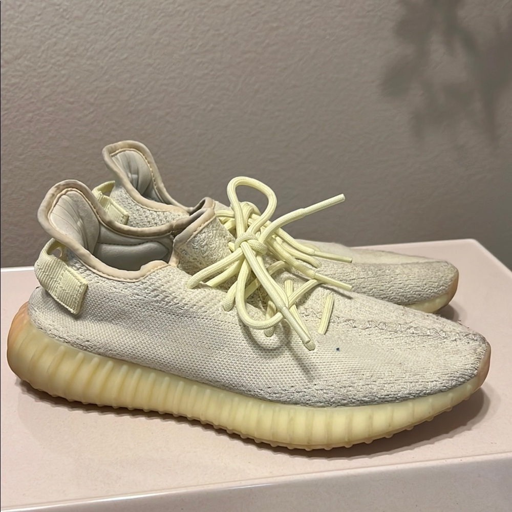 Adidas Yeezy Boost 350 V2 Light Yellow Sneakers